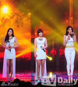 组图：Rain复出霸气夺冠 东方神起帅气回归