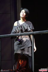 组图：刘若英分享爱情体会 自曝恋爱失败多次