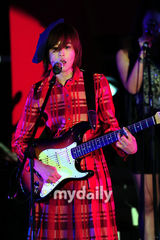 组图：韩星朱智勋釜山举办特别演唱会粉丝捧场