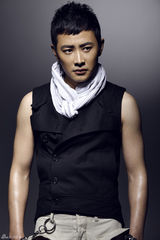 组图：罗晋时尚写真硬朗无畏变身型动派