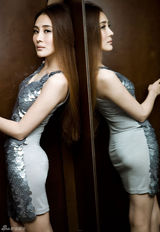 组图：王澜霏拍杂志大片 演绎绝艳名伶生活