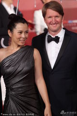 组图：上海电影节闭幕红毯评审团压轴亮相