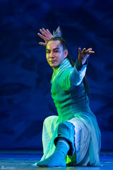 组图：《太极图》秀出东方韵 冯小刚李玉刚观演