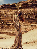 组图：丹麦超模娜嘉-本德透视装美胸隐现