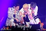 组图：韩国偶像组合神话15周年演唱会