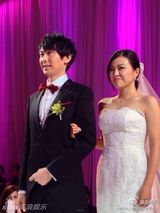 组图：査可欣孙志群大婚 骆家辉任证婚人