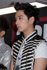 组图：2PM亮相巡演记者会 中国南京等数站演出确定