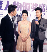 组图：潘霜霜亮相风度盛典 清雅可人展别样风情