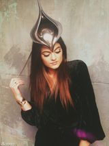 组图：金-卡戴珊圣诞节贺卡 胸襟大开秀豪乳