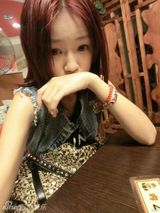 组图：黑涩会清纯女星狂野演出 脱衣入浴险走光