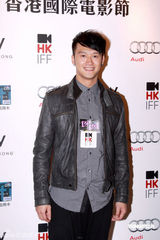 幻灯图：《囡囡》香港首映 冼色丽对多场激情戏不安