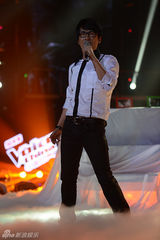 组图：《中国好声音》打响队内冠军争霸战