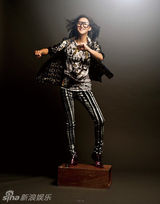 组图：陈燃派对女王造型惊艳