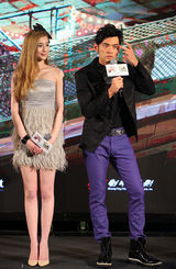 组图：《天台》发布会 周杰伦携女主角首次亮相