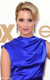 组图：艾美奖红毯 戴安娜-艾格伦复古造型优雅