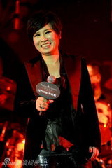 幻灯组图：珍爱女人齐聚北京 巡演发布经典连唱