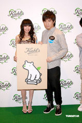 幻灯图：古巨基与众女星呼吁环保 被黄福荣感动