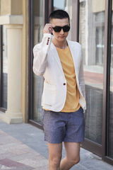 组图：高仁初秋潮范儿出街 简约摩登混搭出彩