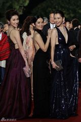组图：电影金马奖红毯群星云集 女星性感华服斗艳