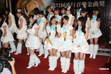 组图：AKB48旋风抵台出席金曲奖 迷倒一票宅粉丝
