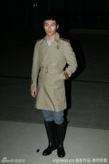 组图：张曼玉等捧场时尚活动 李冰冰性感范冰冰拉风