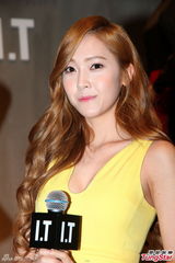 高清图：少时Jessica香港送飞吻秒杀粉丝