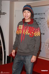 组图：《情迷梦露7天》香港首映 洪天明钟舒漫捧场