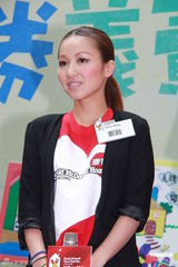 组图：郑融力挺旧爱刘浩龙 称希望大家体谅