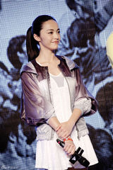 组图：姚晨清新白裙美腿修长 范冰冰直言示爱