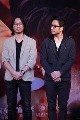 组图：众主创现身《逃出生天》活动现场