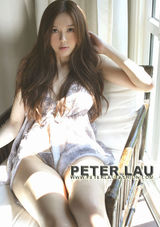 组图：周韦彤写真大秀身材 半裸出镜来势“胸”猛 