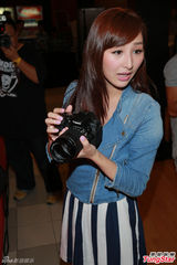 组图：TVB高层设宴 杨怡徐子珊靓丽出席