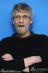 高清：《都灵之马》发布会 导演贝拉-塔尔眼神犀利