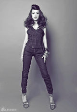 组图：新人于瑛楠时尚大片 外形甜美娇俏可人