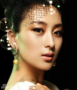 高清图：马苏全新写真甜美俏皮 时尚演绎春天感觉