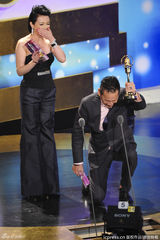 组图：龙劭华获金钟奖迷你剧最佳男主角