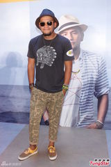 组图：张震岳不排除闪婚 本名海雅谷慕成专辑名