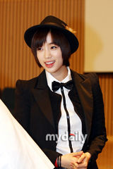 幻灯图：姜志焕朴时妍等出席《COFFEE HOUSE》发布