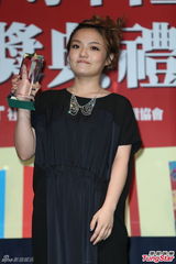 组图：徐佳莹专辑捧奖 金曲奖将撞旧爱不怕尴尬