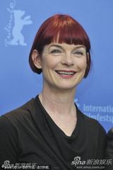 高清组图：柏林评审团成员发布会 小金熊奖杯闪耀