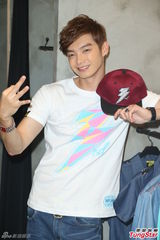 组图：辰亦儒返台会粉丝 期待重回歌手身份