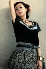 组图：穆婷婷休闲写真享受惬意阳光