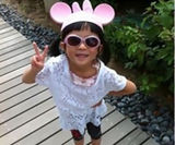 组图：54岁汤镇业4岁双胞胎女儿近照曝光