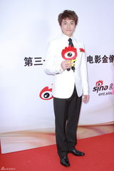 组图：众星红毯对话新浪娱乐畅谈金像奖