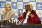 组图：嘻哈巨匠Snoop Dogg首次访韩开演唱会