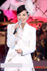 组图：凤飞飞生前精彩演出回顾 帽子歌后音容犹在