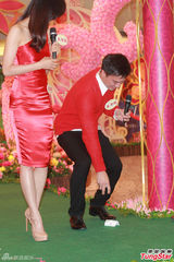 组图：安志杰不急谈恋爱 陈法拉专注事业挡姻缘