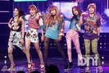 组图：4minute《MCD》两连冠 大秀热辣舞姿