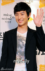 组图：金雅中李济勋等出席短篇电影节开幕仪式