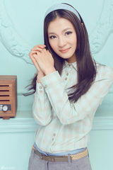 组图： 陈思诺写真淡雅清新 美丽不失大气